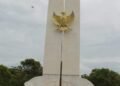 KKMB Balikpapan menggelar tabur bunga di TMP Kota Balikpapan dalam rangka Hari Pattimura ke-209. (Dok. KKMB)