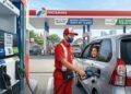 Ilustrasi pengisian BBM di SPBU. (Dok. AI)
