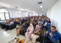 Orang tua siswa SMA Taruna Nusantara Kampus IKN mengikuti pengenalan lingkungan pendidikan di Nusantara. (Dok. Humas Otorita IKN)