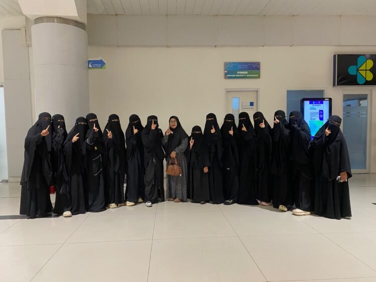 Aliifah Khansaa Dewi mewakili Indonesia pada MTQ Internasional Raja Abdul Aziz ke-46 di Arab Saudi. (Dok. MT/PB)